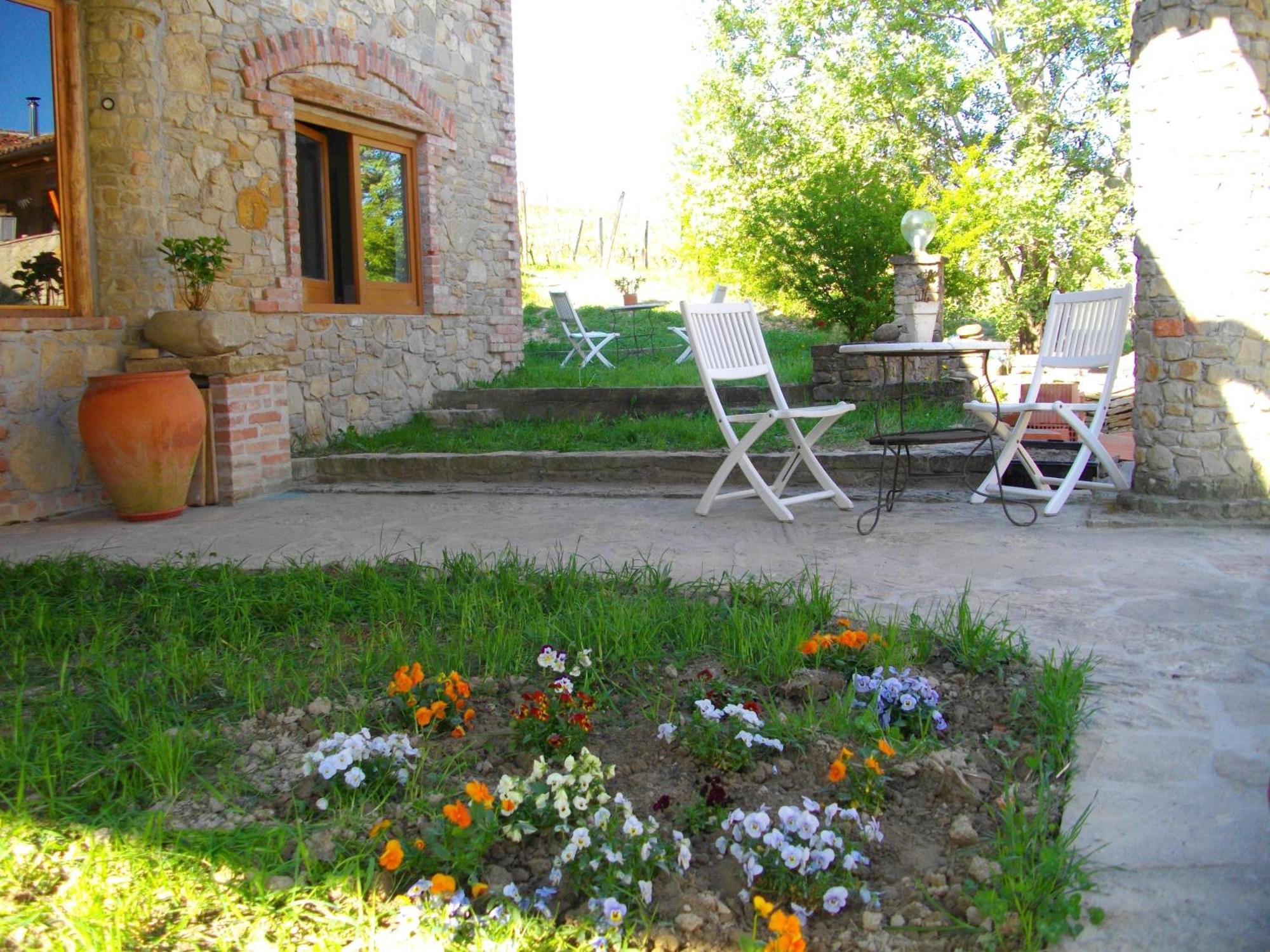 La Martinella Villa Canelli Exteriör bild